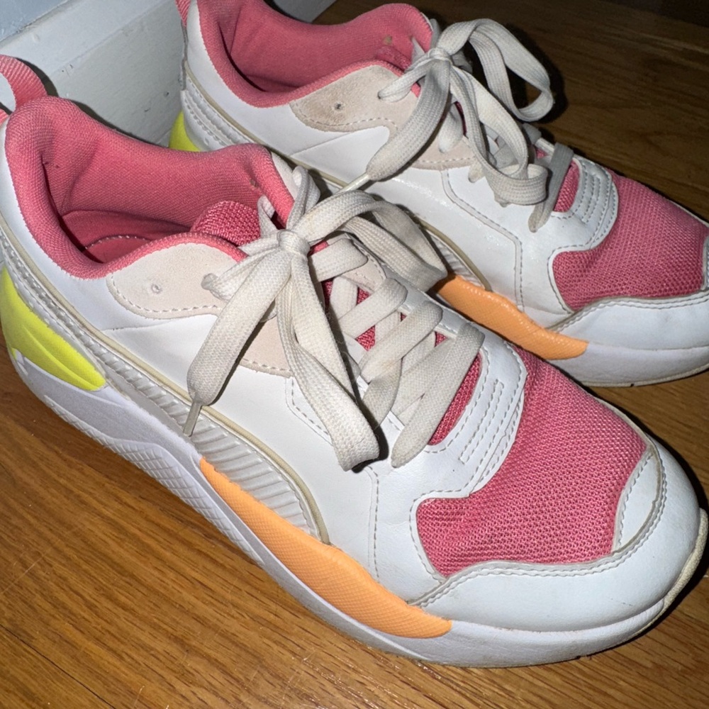 Puma White and Pink Sneakers